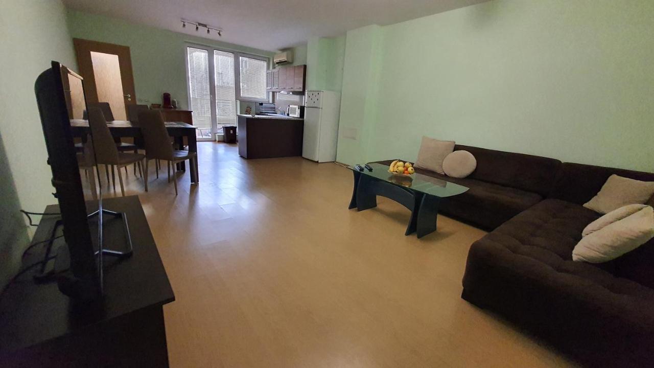 Minimalistic 1Br Flat With A Parking Spot Lägenhet Varna Exteriör bild