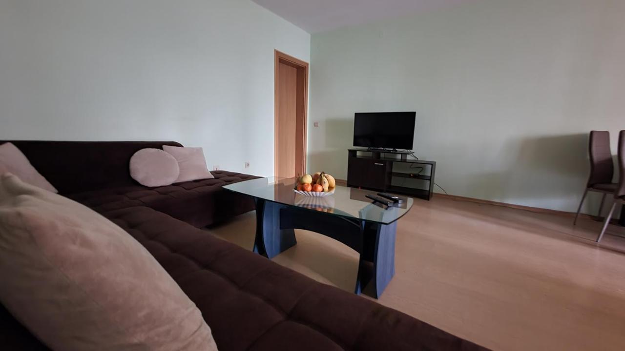Minimalistic 1Br Flat With A Parking Spot Lägenhet Varna Exteriör bild