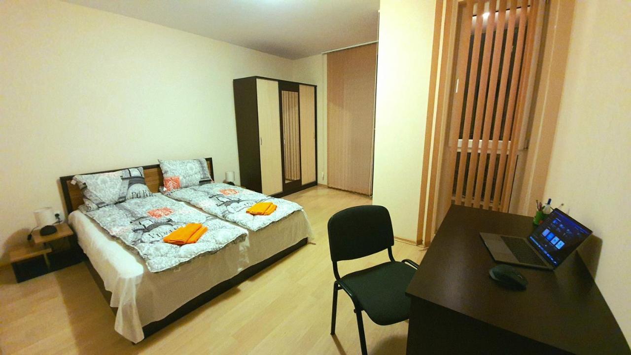 Minimalistic 1Br Flat With A Parking Spot Lägenhet Varna Exteriör bild