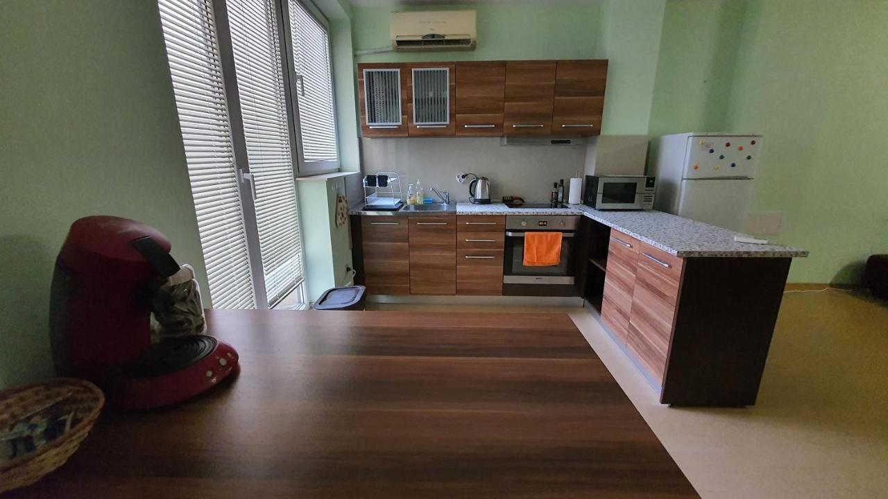 Minimalistic 1Br Flat With A Parking Spot Lägenhet Varna Exteriör bild